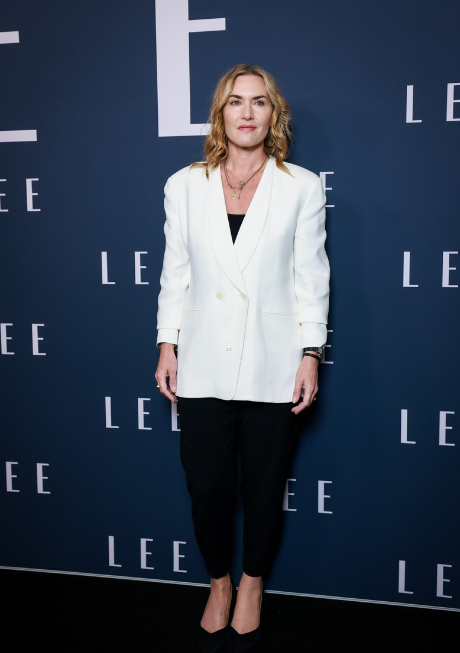 <strong>الممثلة البريطانية كيت وينسليت بطلة فيلم Lee في العرض الخاص للفيلم بمدينة سيدني في أستراليا</strong>