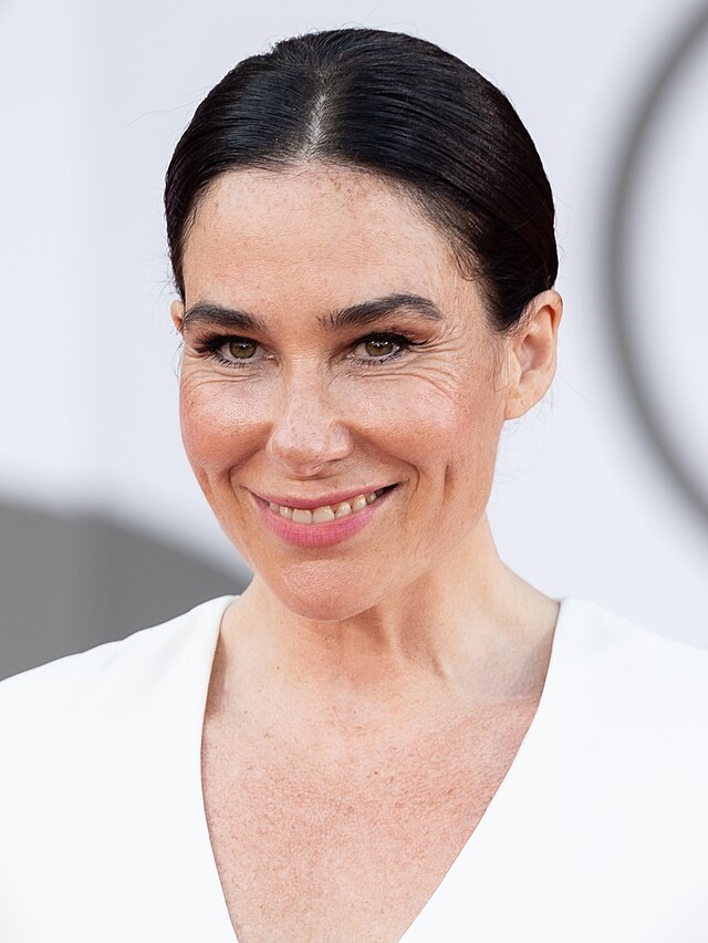 <strong>هالينا ريين مخرجة الفيلم الجديد Babygirl</strong>