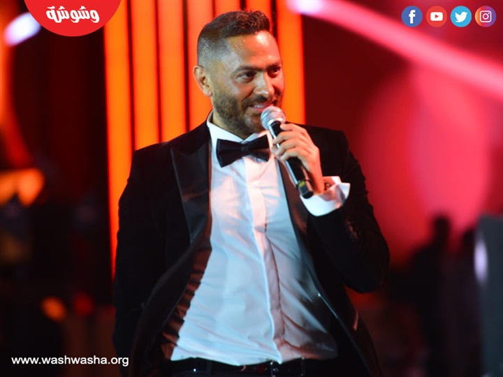 حميد الشاعرى وهشام عباس يشعلان "رأس السنة" بروح  الـ"تسعينيات"